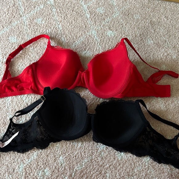Bras - Picture 2 of 4